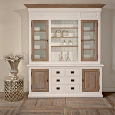 Country cabinet oak